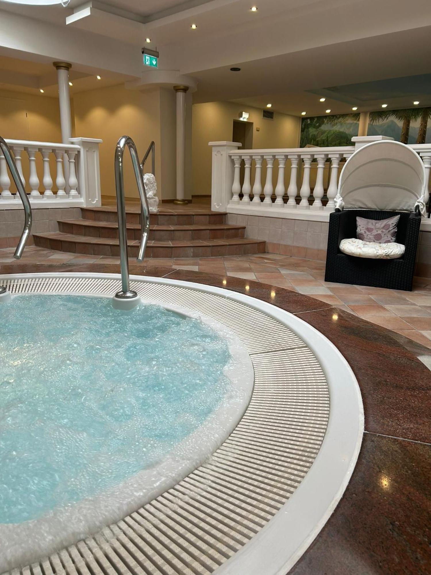 Golf- Und Wellnesshotel Amtsheide 바트베벤슨 외부 사진