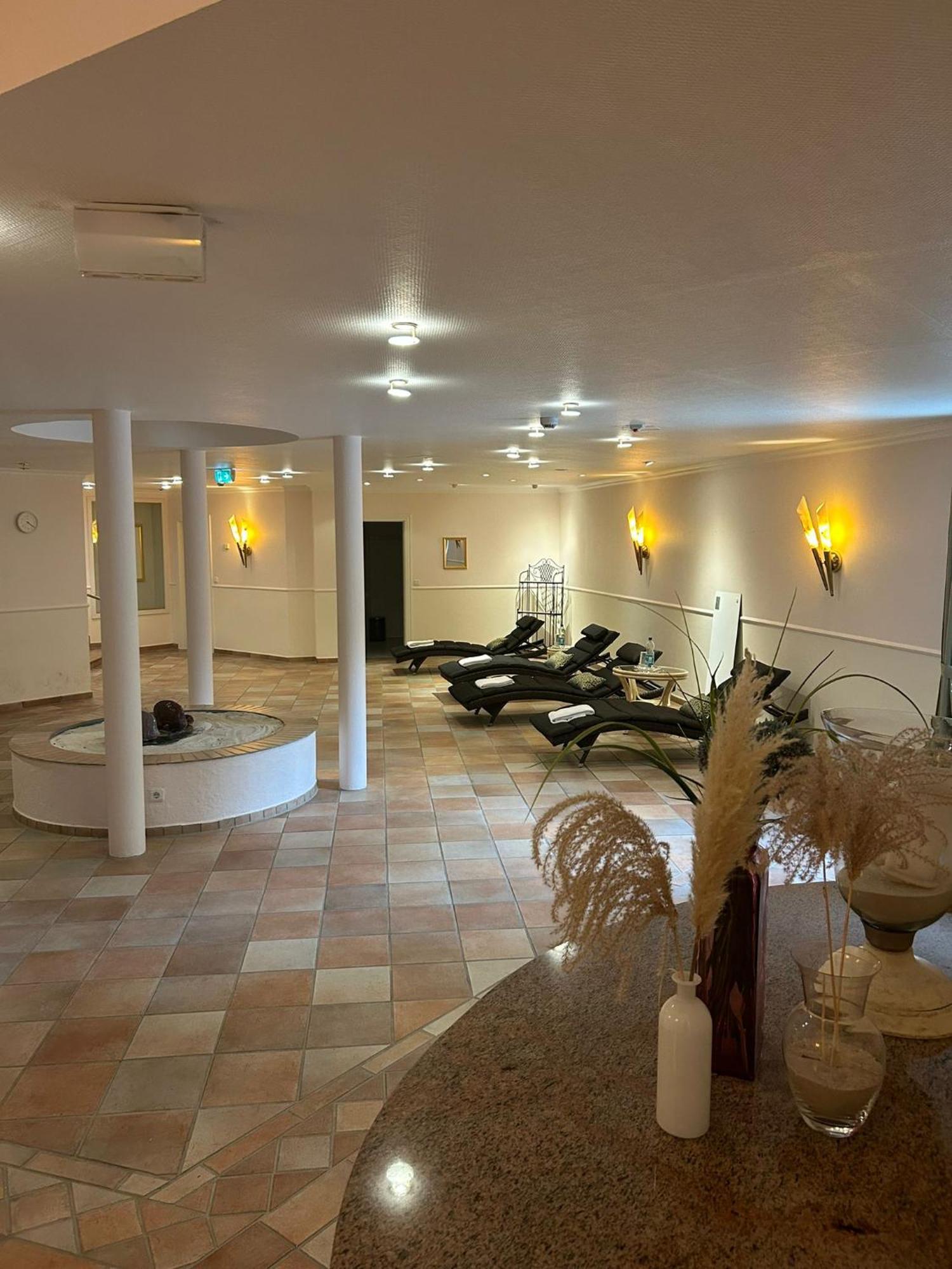 Golf- Und Wellnesshotel Amtsheide 바트베벤슨 외부 사진